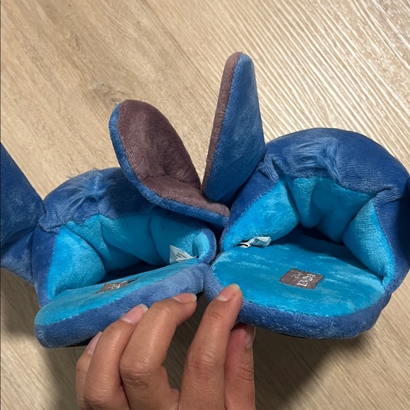 Disney Stitch Kids Slippers - Picture 6 of 7